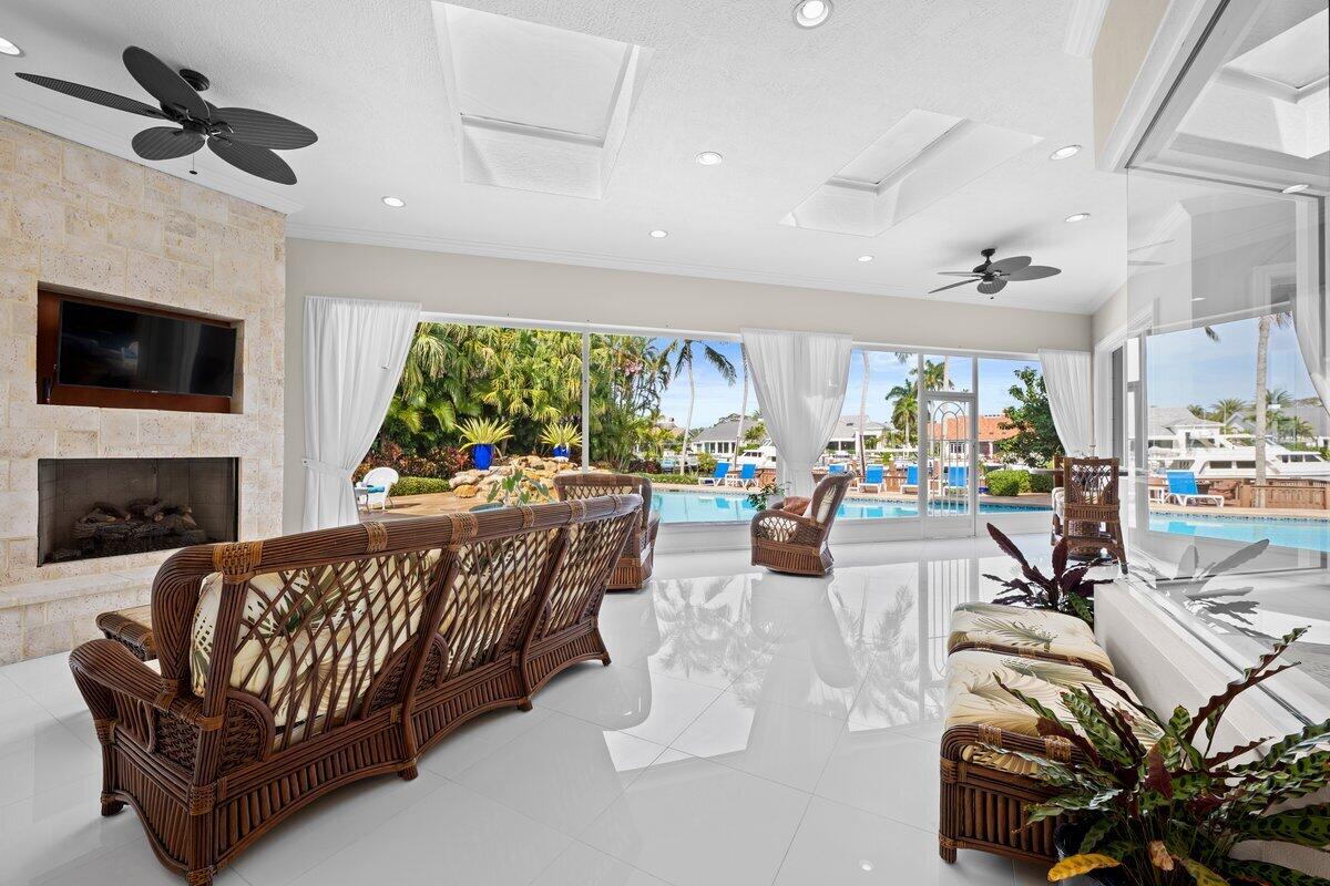 158 Spyglass Lane