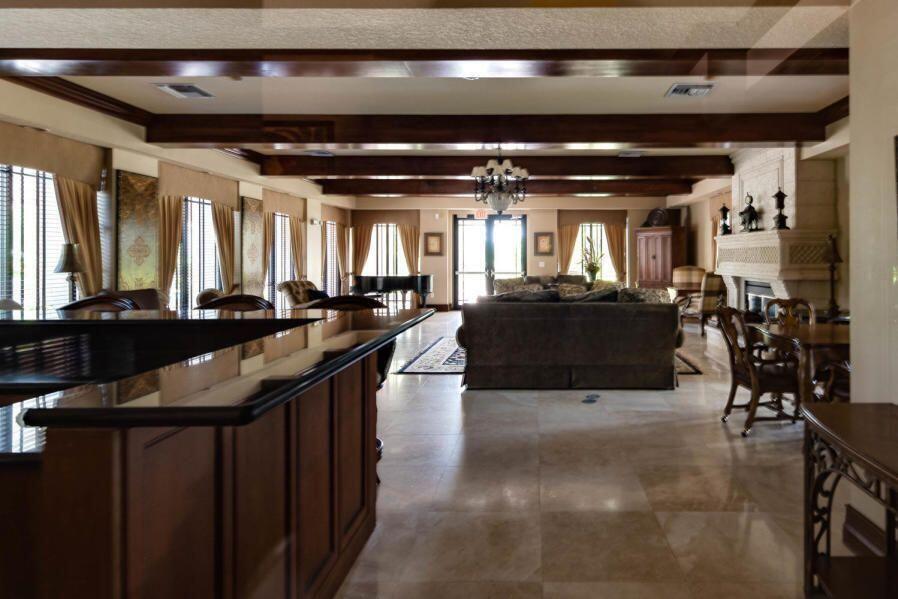 2812 Grande Parkway 104