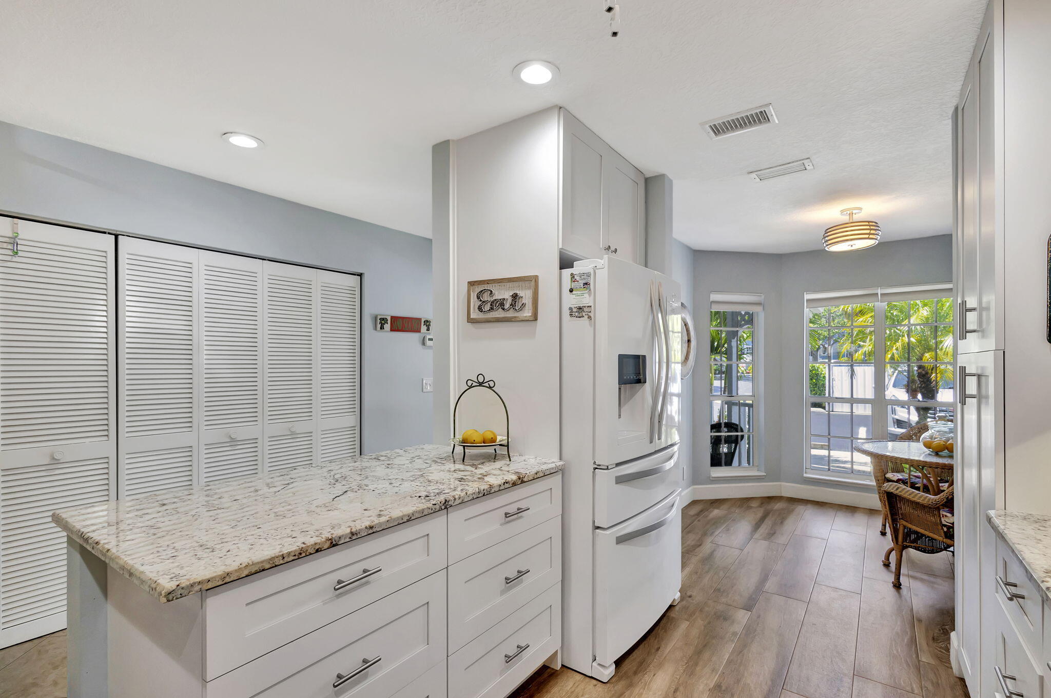 716 Ocean Dunes Circle