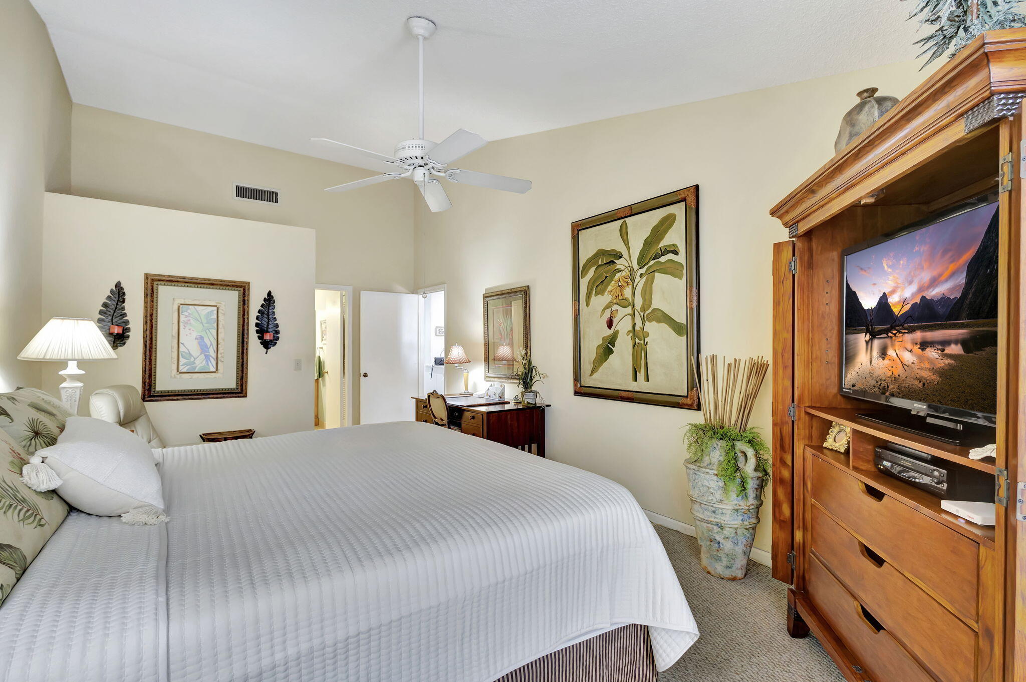 716 Ocean Dunes Circle