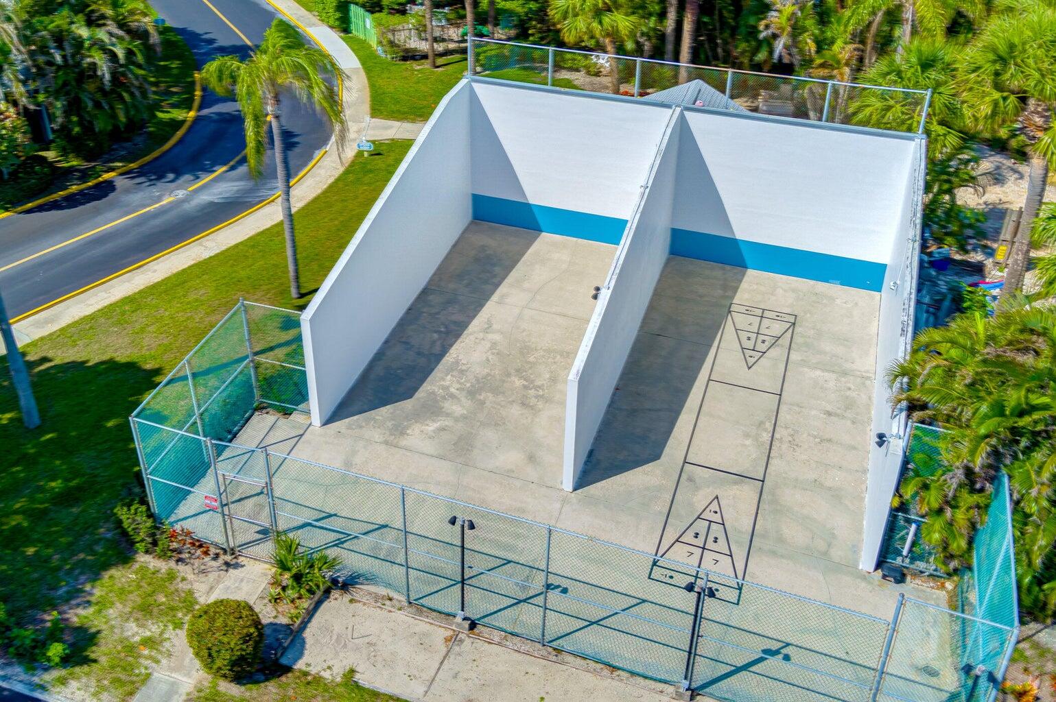 716 Ocean Dunes Circle