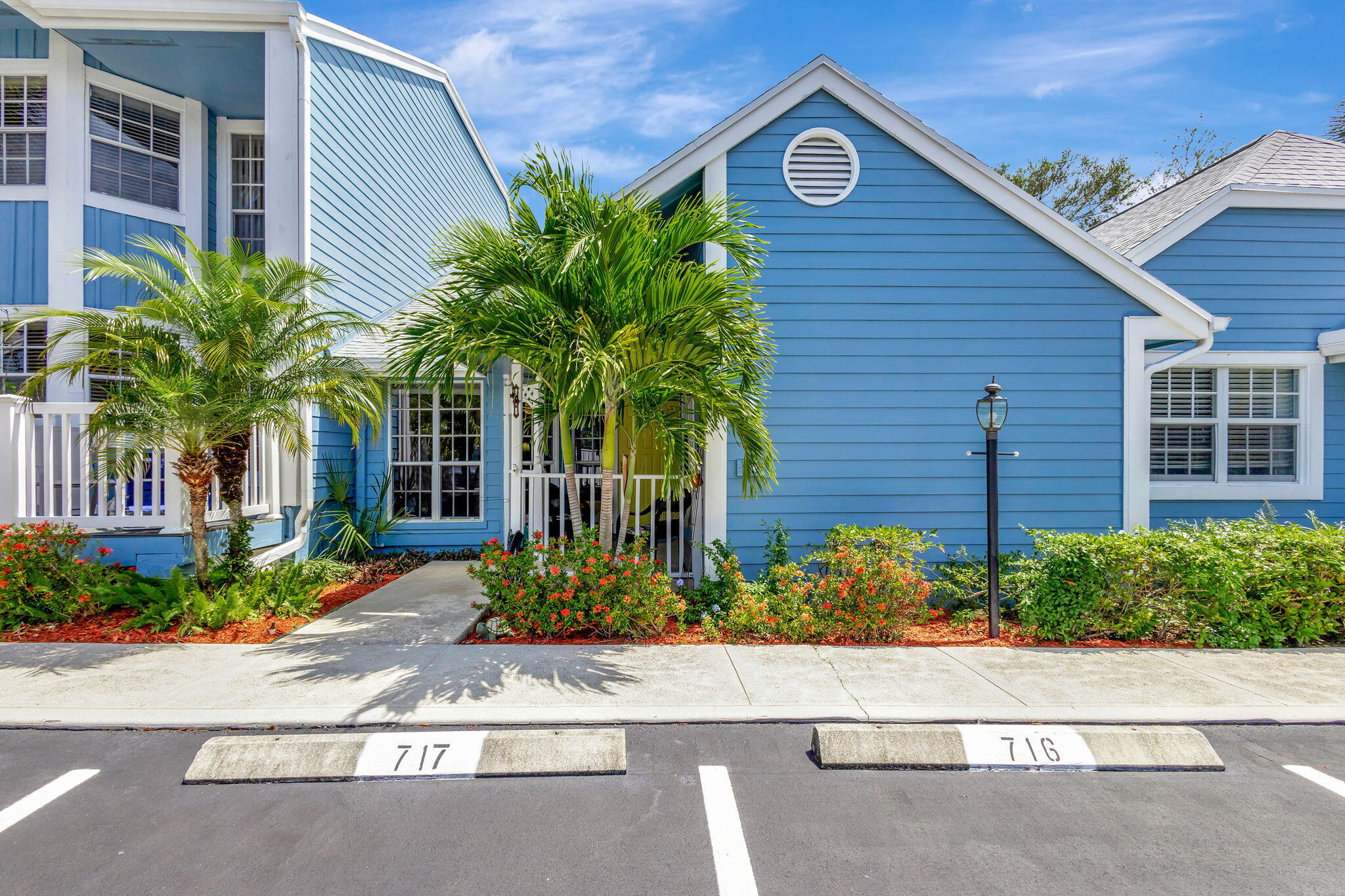 716 Ocean Dunes Circle