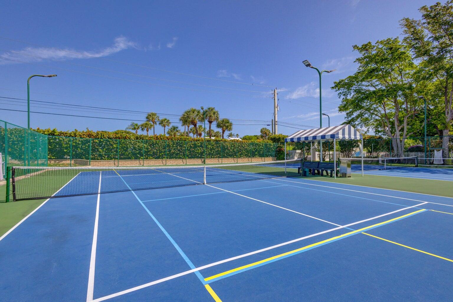 716 Ocean Dunes Circle