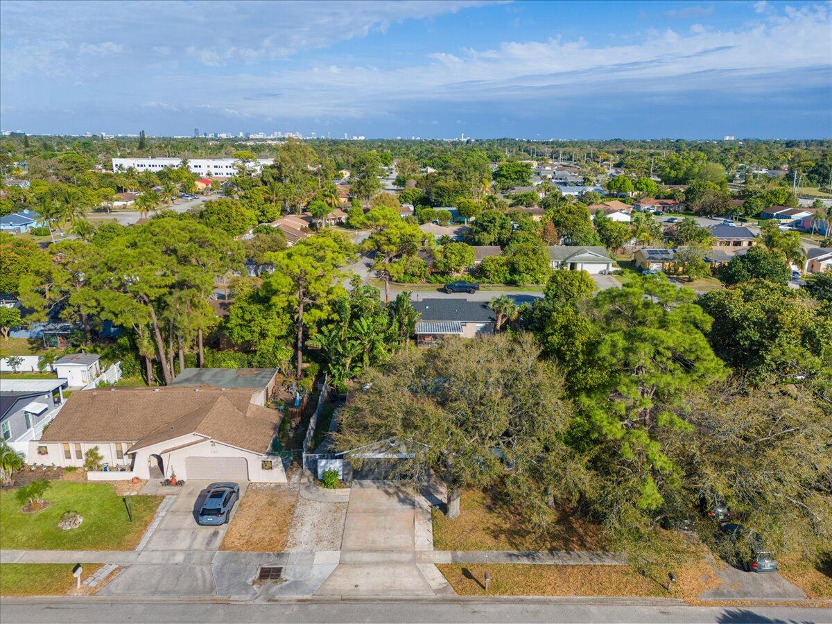 1112 Fernlea Drive