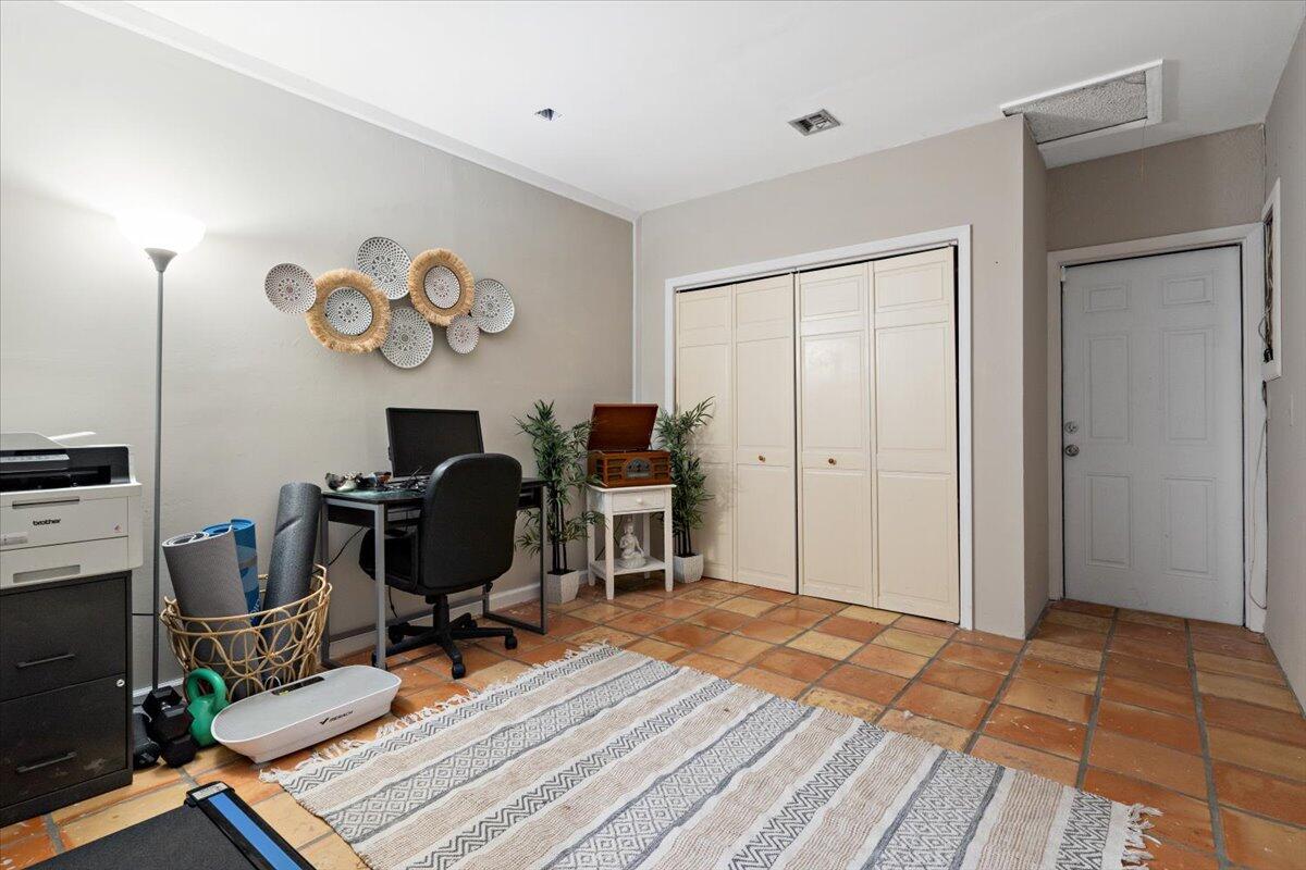1112 Fernlea Drive