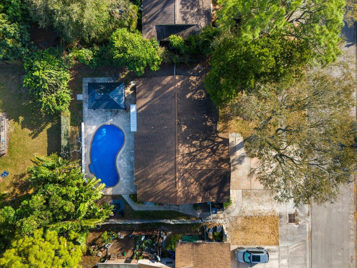 1112 Fernlea Drive