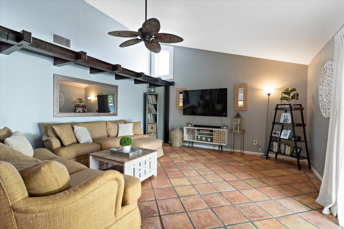 1112 Fernlea Drive