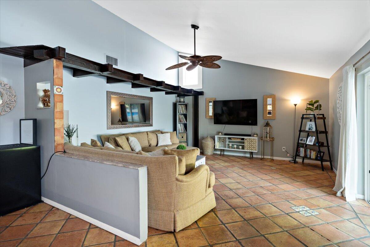 1112 Fernlea Drive