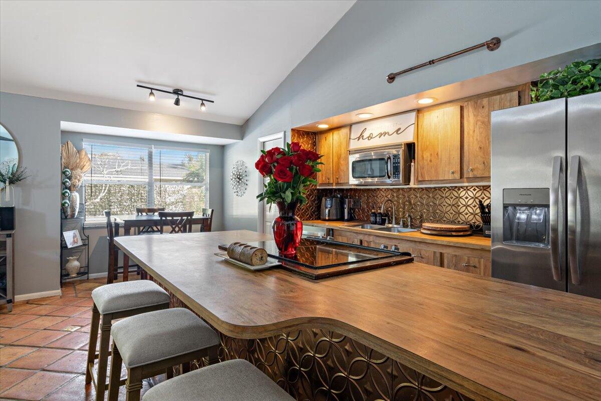 1112 Fernlea Drive