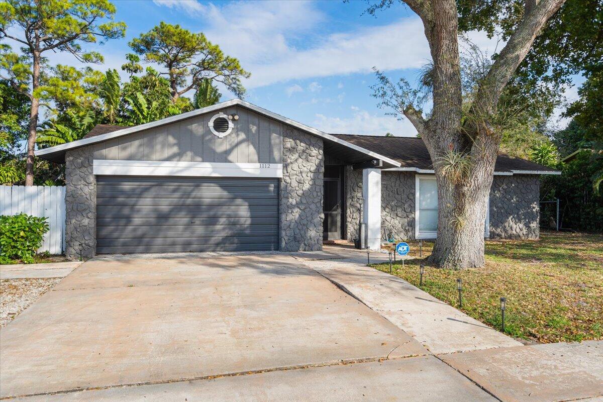 1112 Fernlea Drive