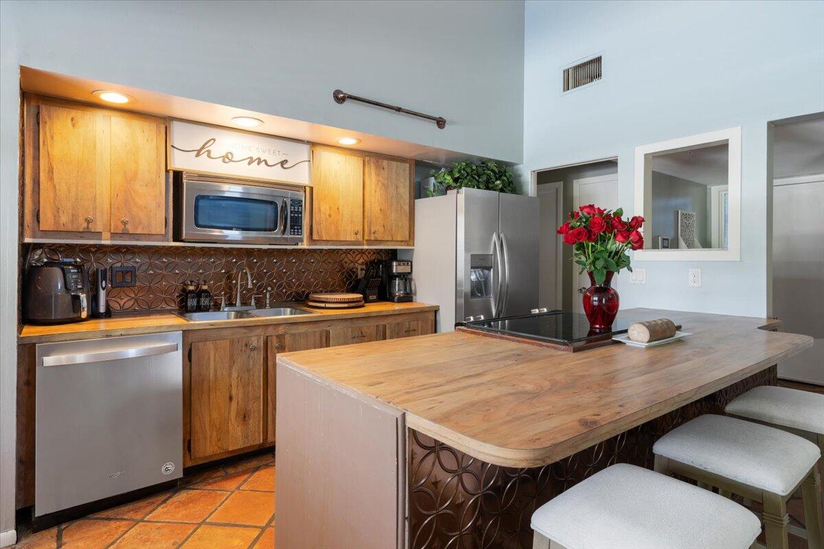 1112 Fernlea Drive