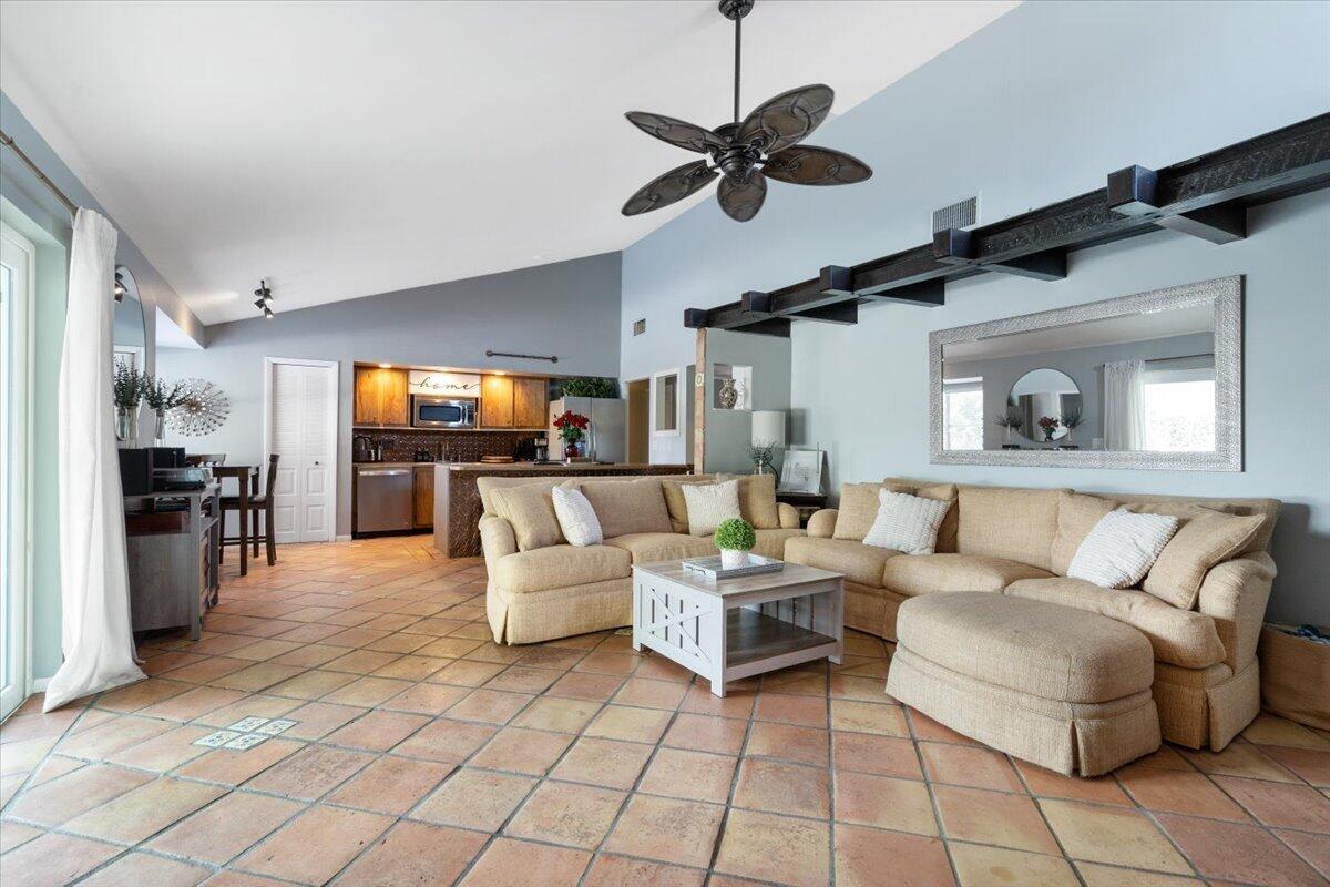1112 Fernlea Drive