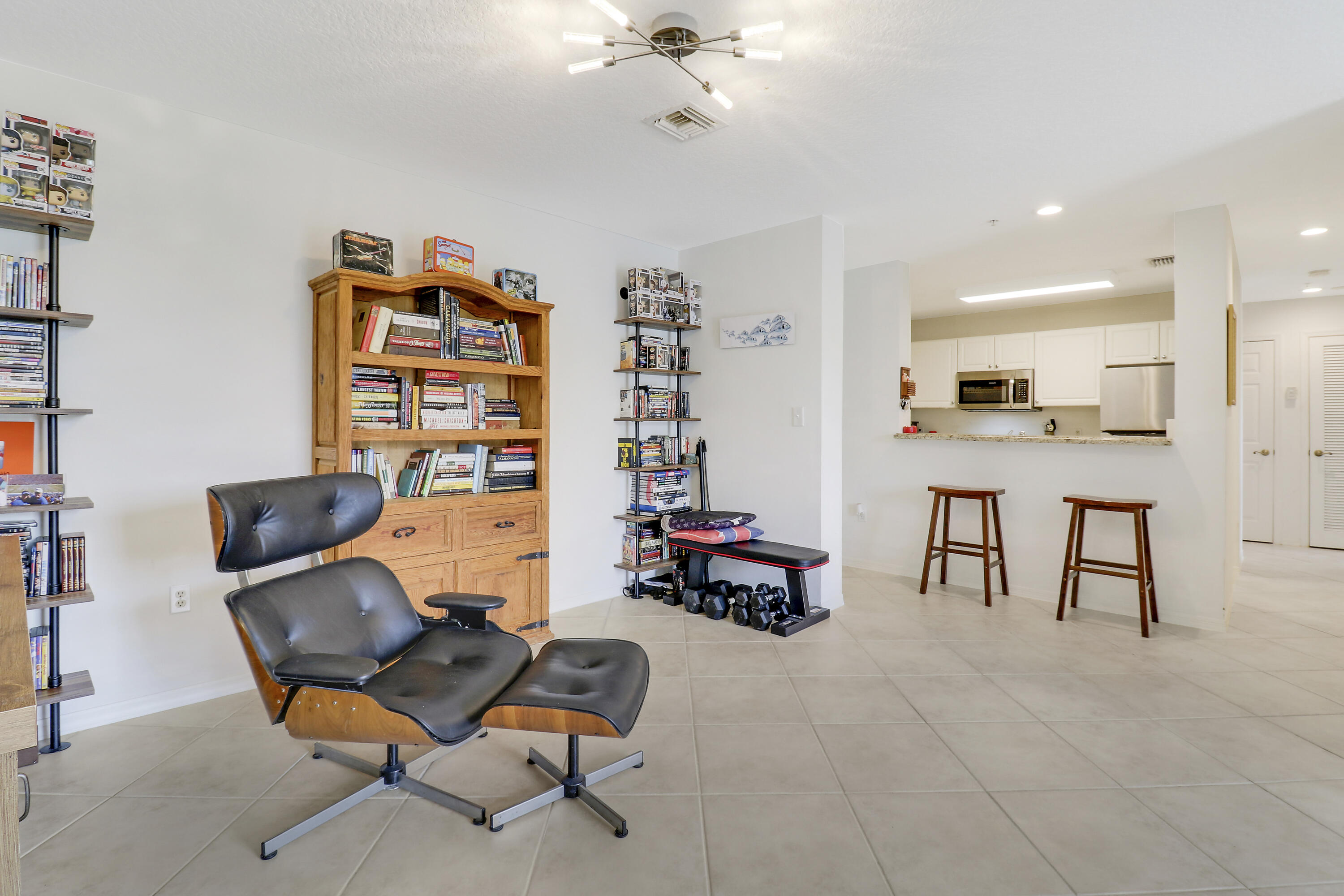 1209 Main Street 304