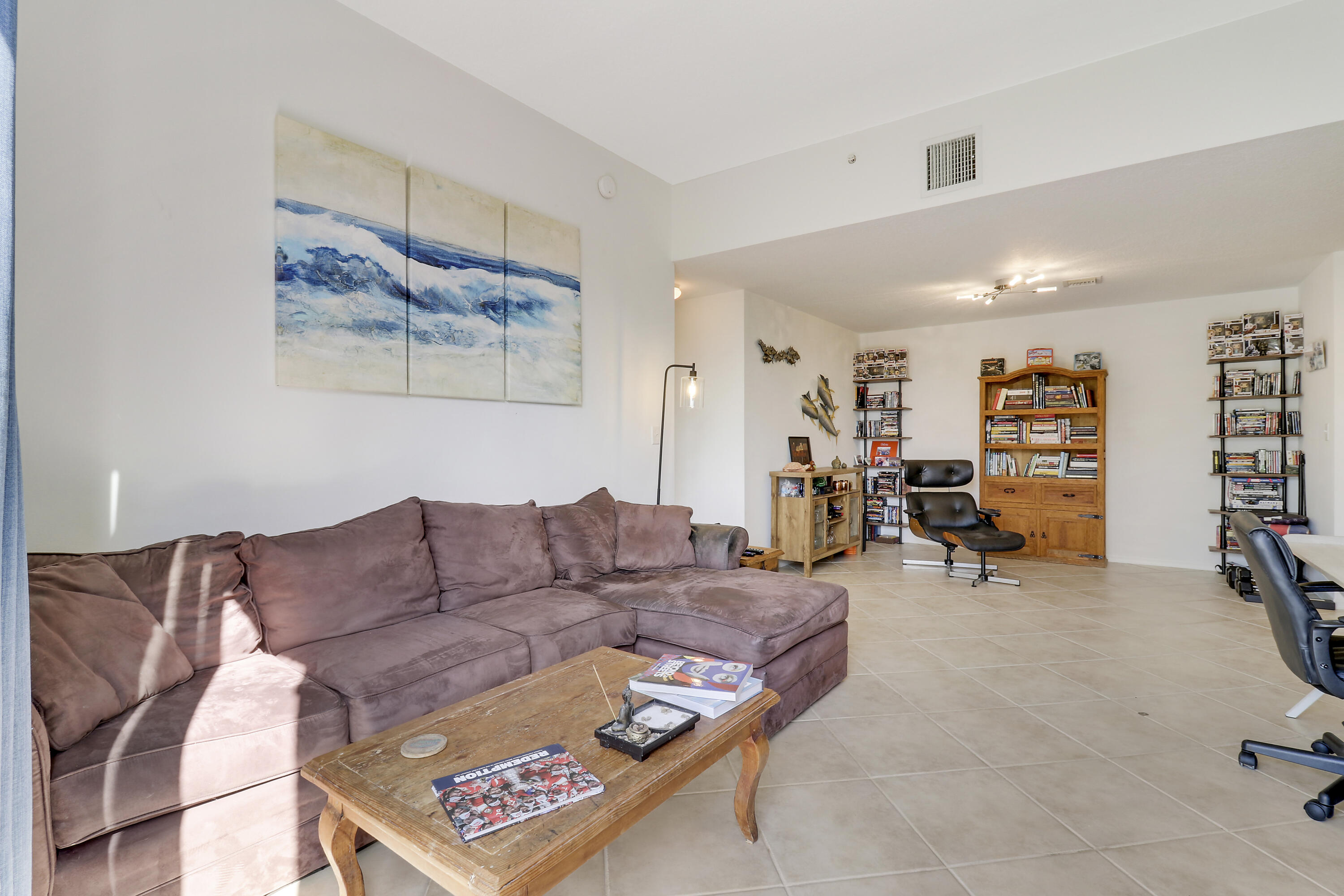 1209 Main Street 304