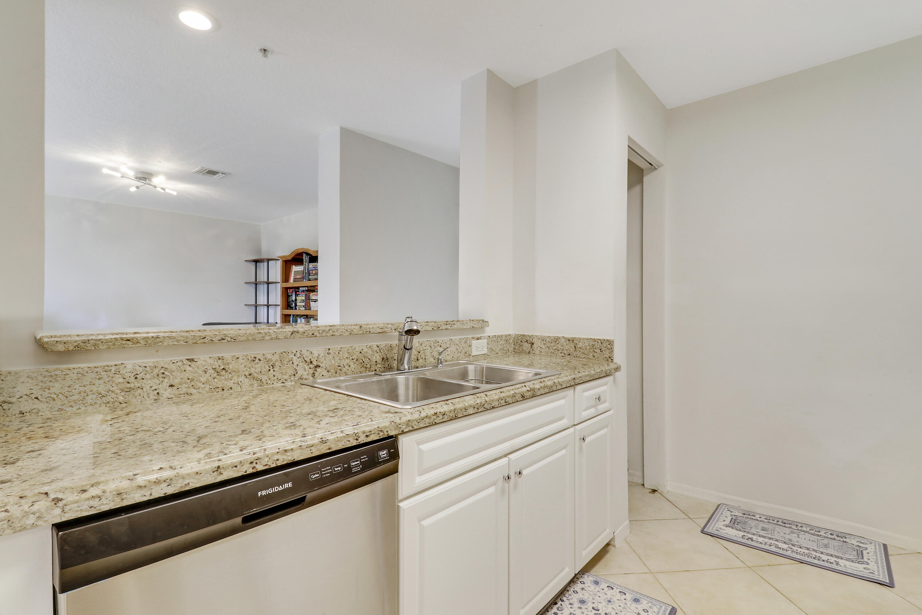 1209 Main Street 304