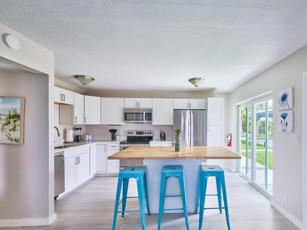 2649 Lake Drive 1