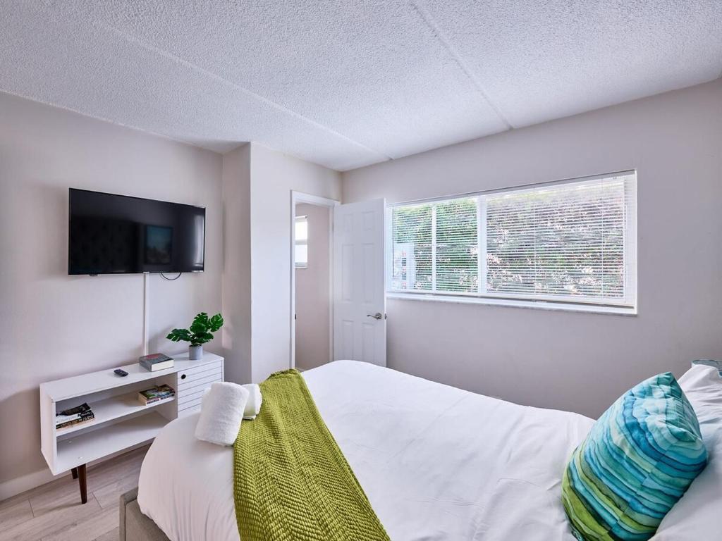 2649 Lake Drive 1