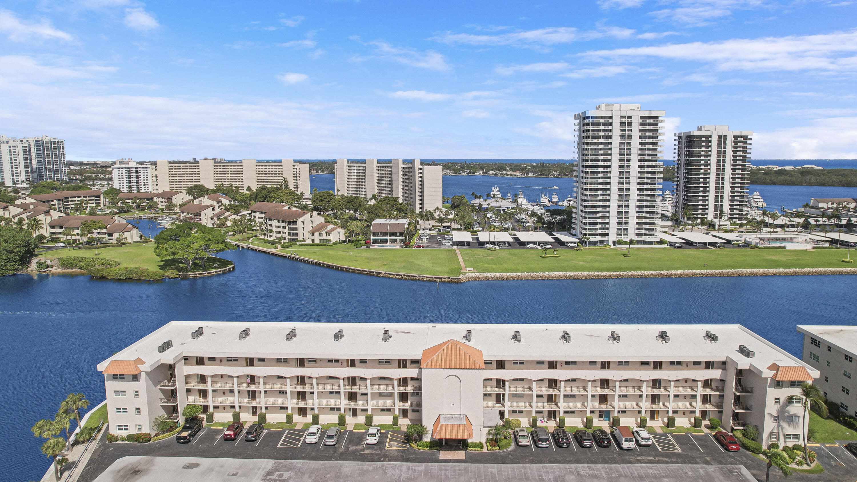 20 Yacht Club Drive 309