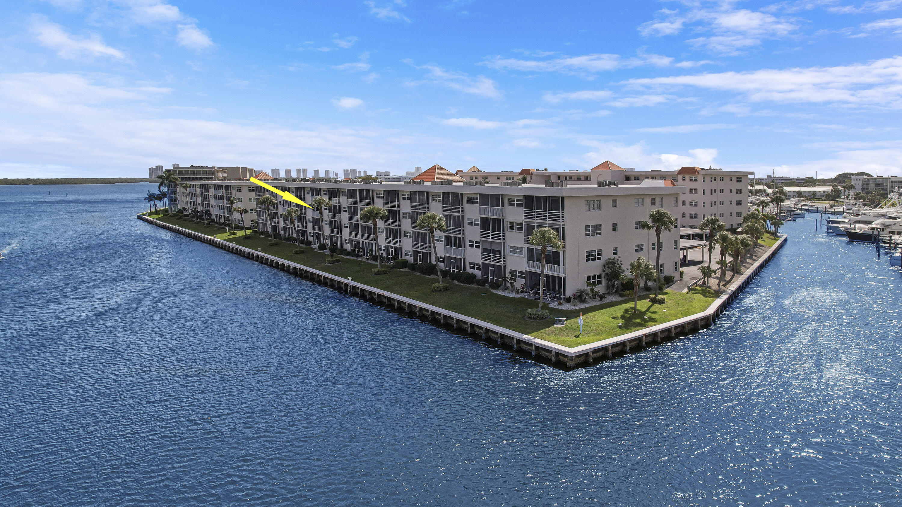 20 Yacht Club Drive 309