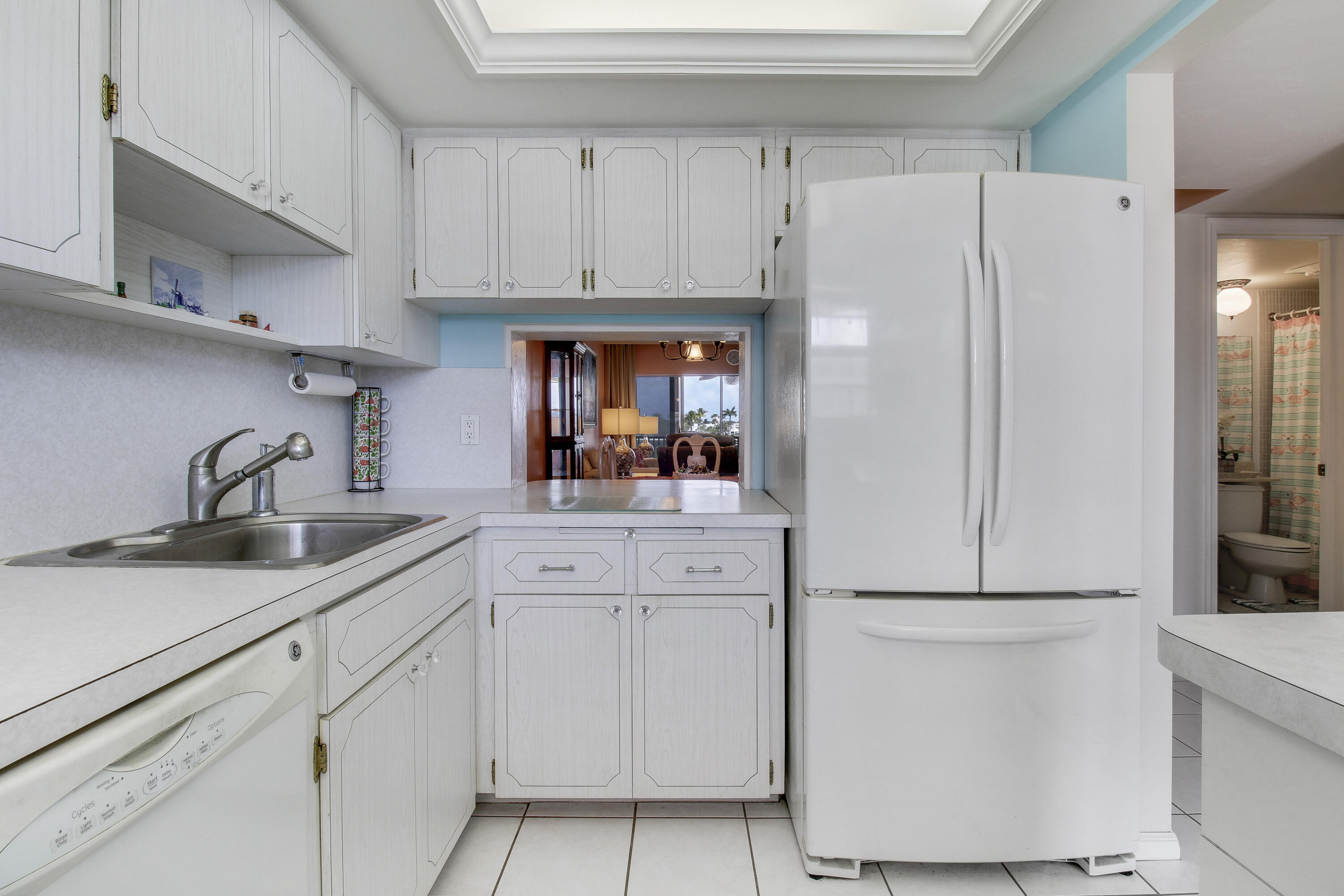 20 Yacht Club Drive 309
