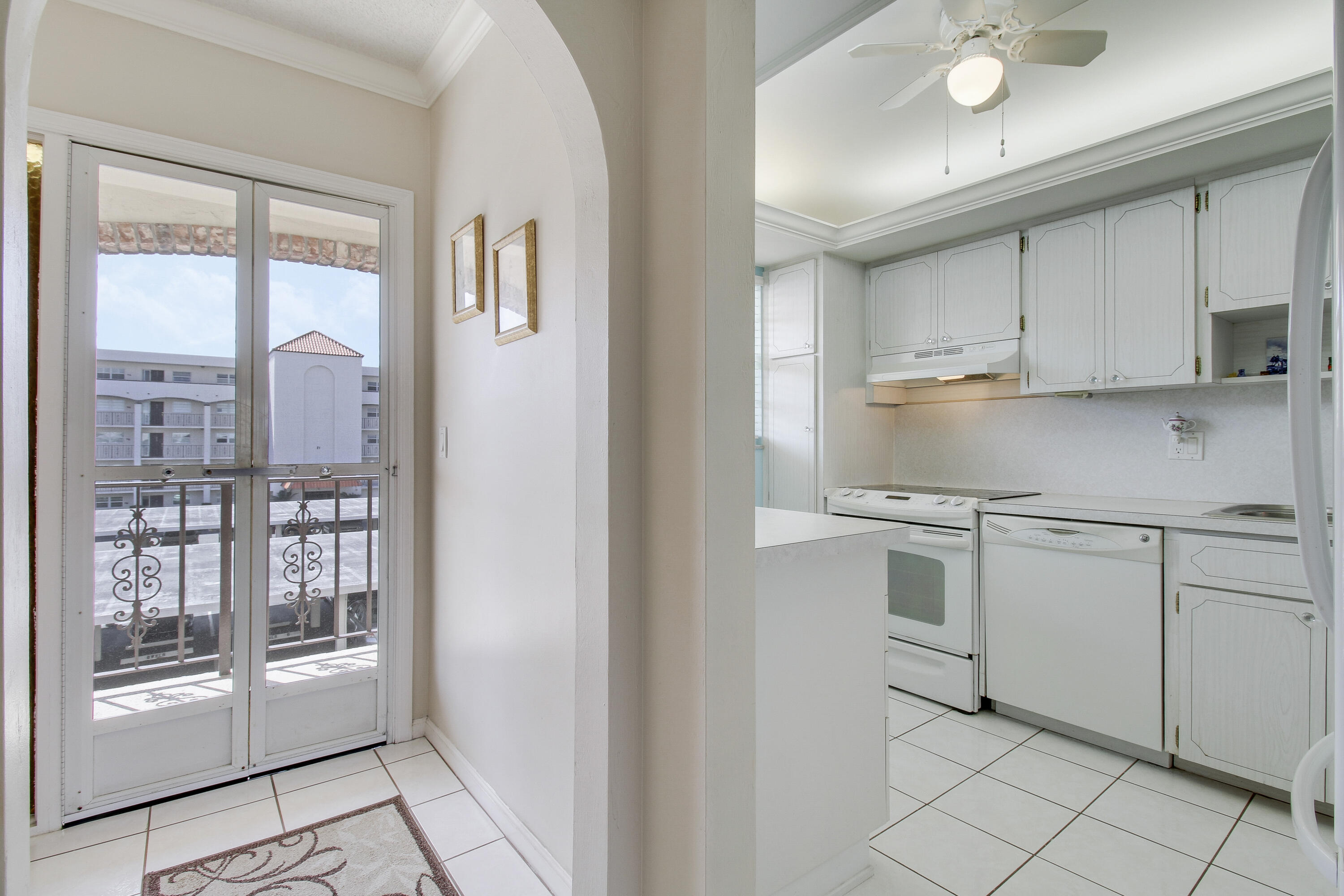 20 Yacht Club Drive 309