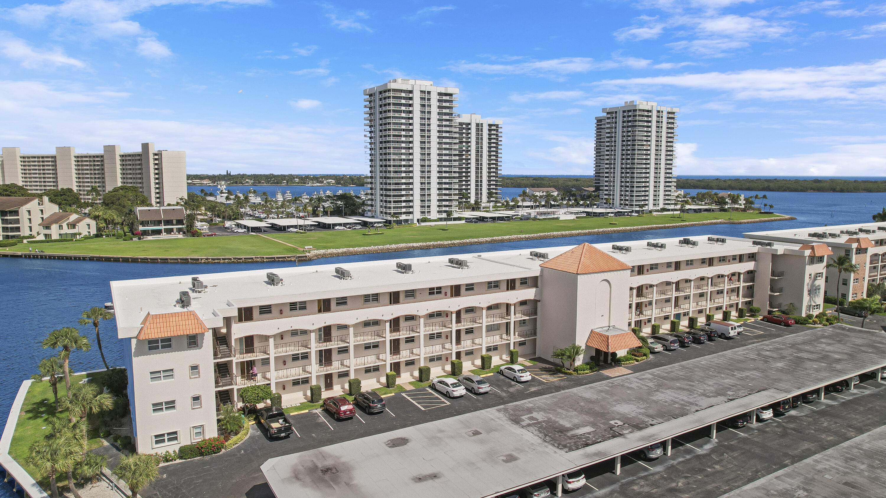 20 Yacht Club Drive 309