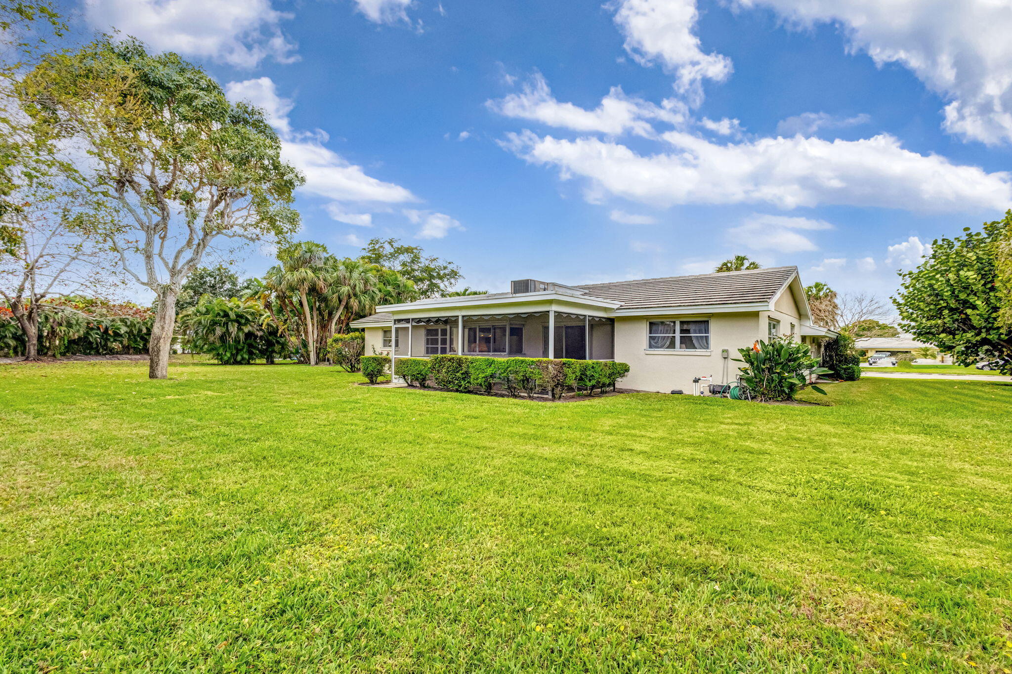 10316 Seagrape Way
