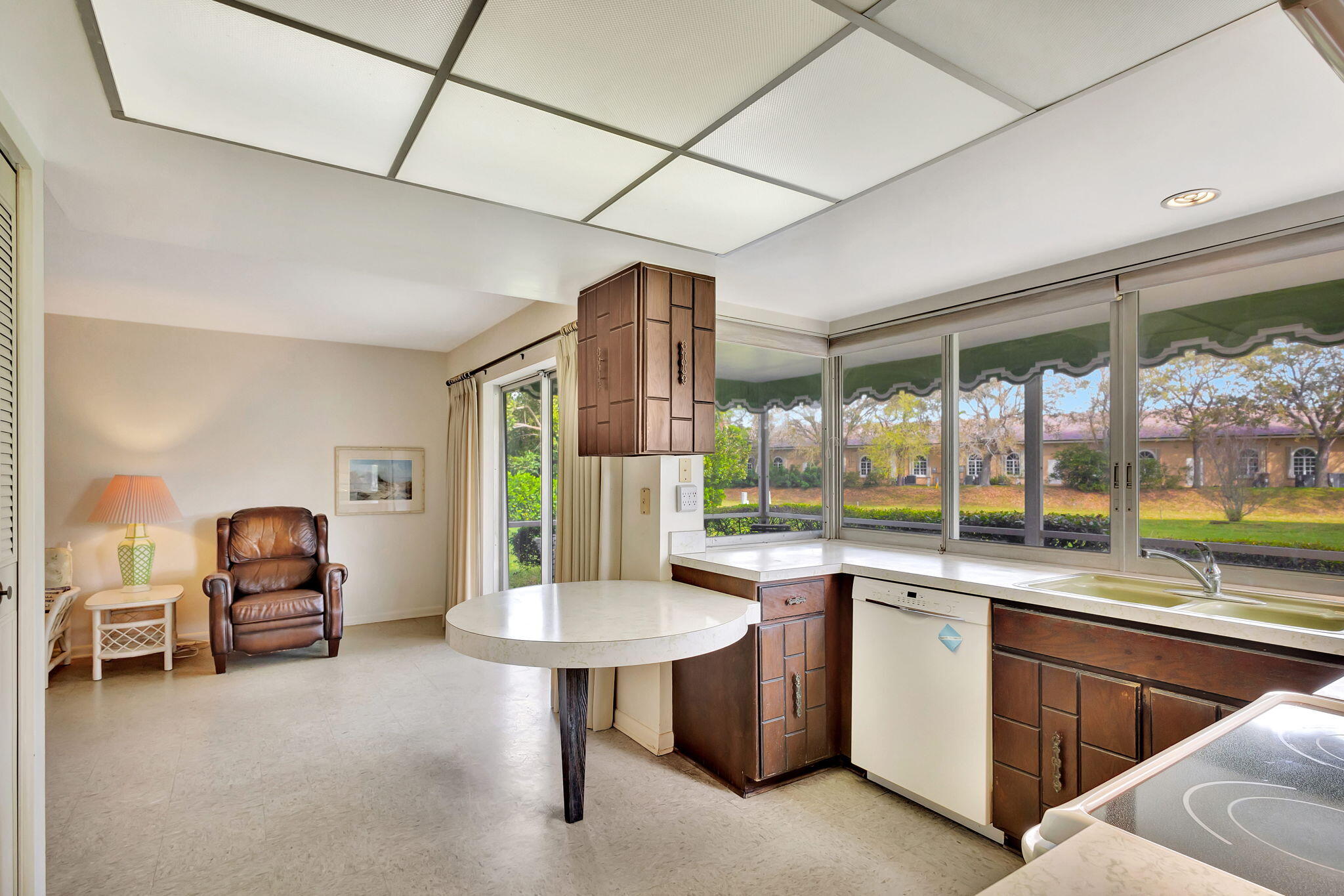 10316 Seagrape Way