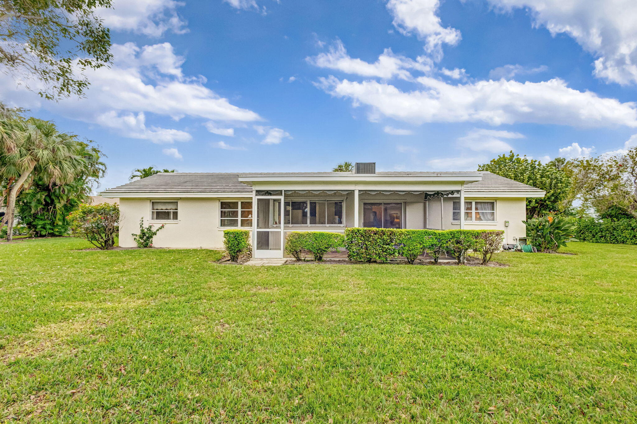 10316 Seagrape Way