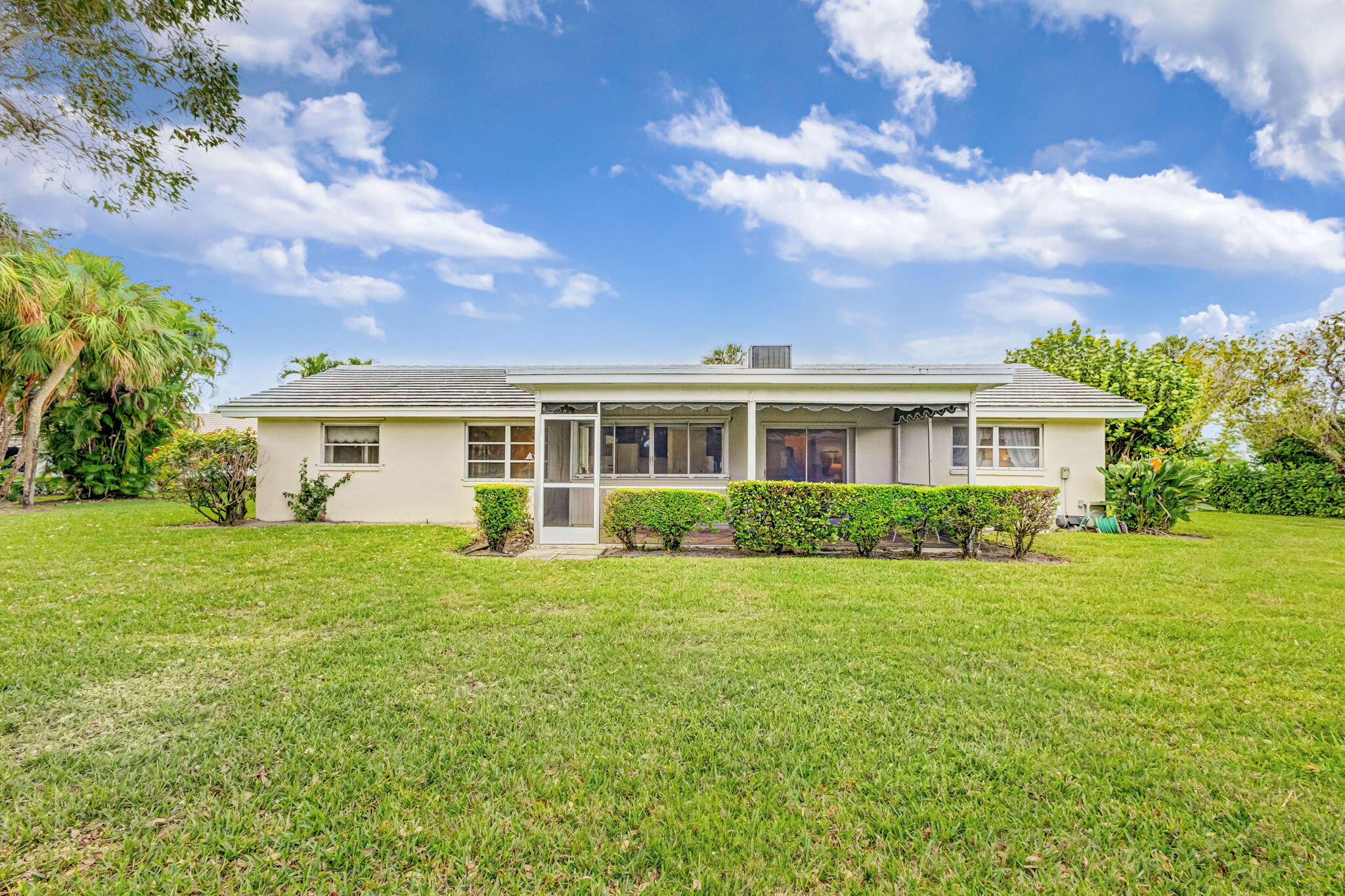10316 Seagrape Way