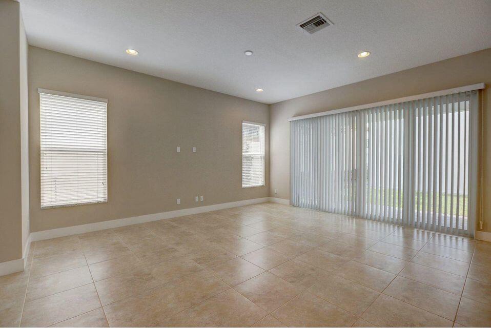 1117 Faulkner Terrace