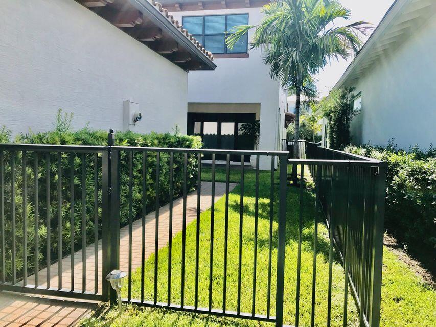 1117 Faulkner Terrace