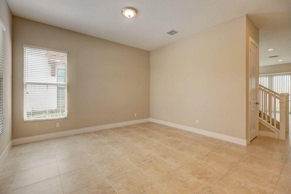 1117 Faulkner Terrace