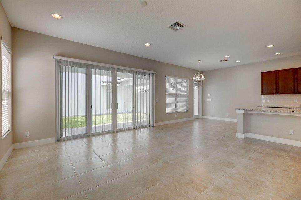 1117 Faulkner Terrace