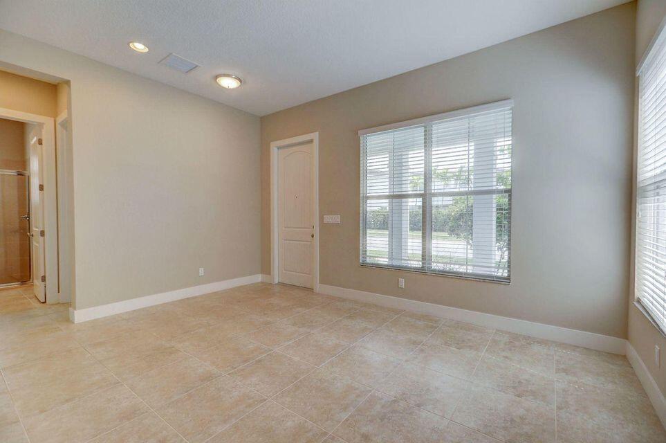 1117 Faulkner Terrace