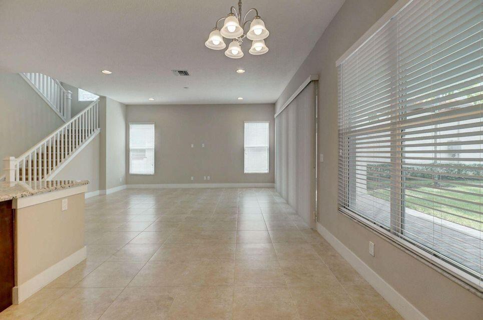 1117 Faulkner Terrace