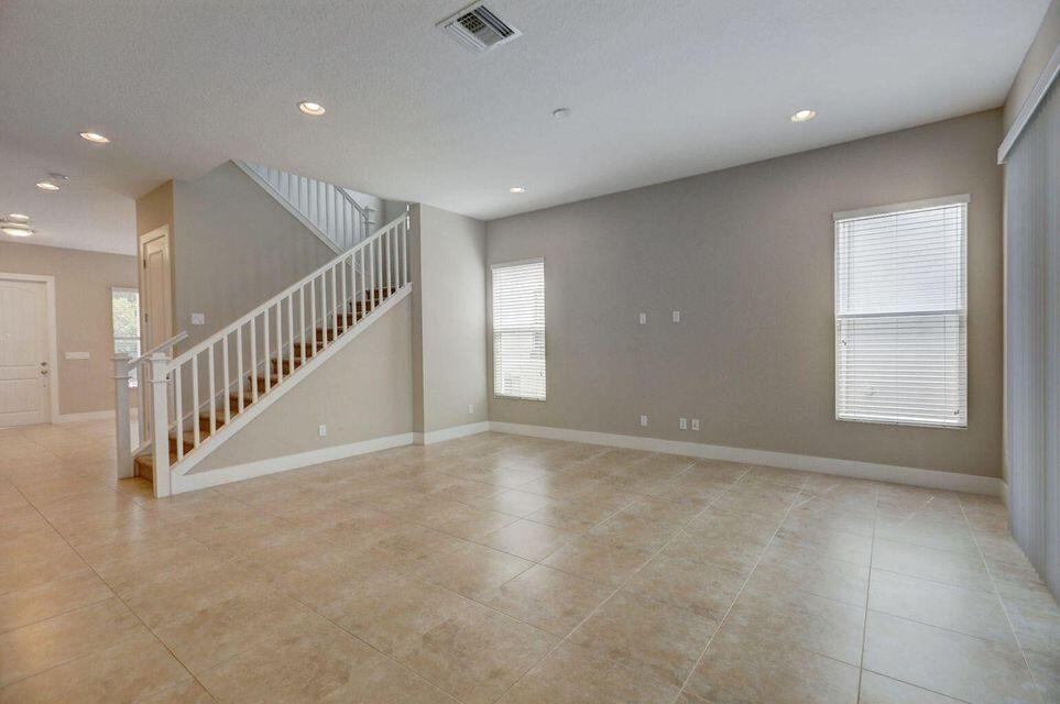 1117 Faulkner Terrace