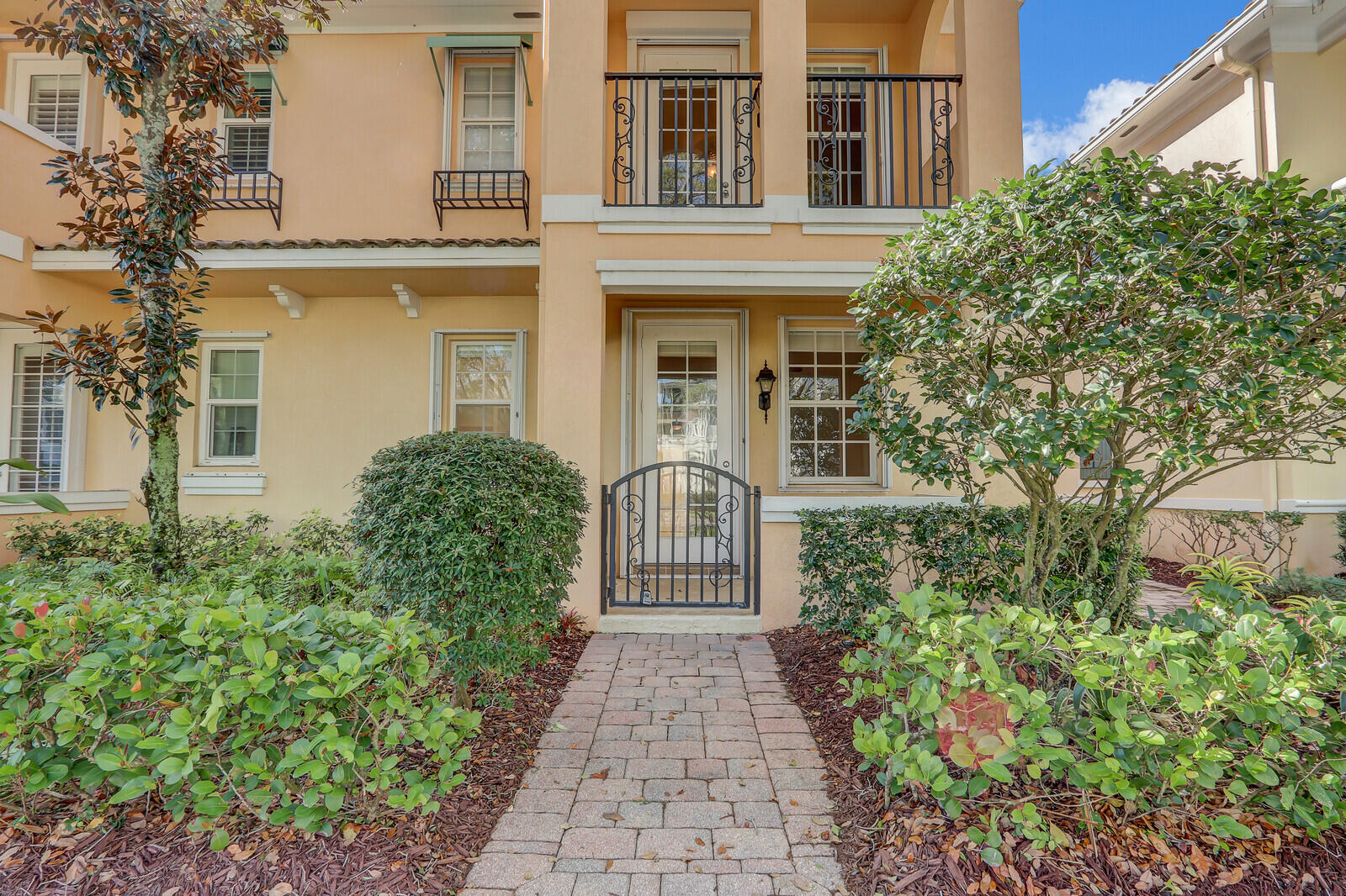 174 Soriano Drive