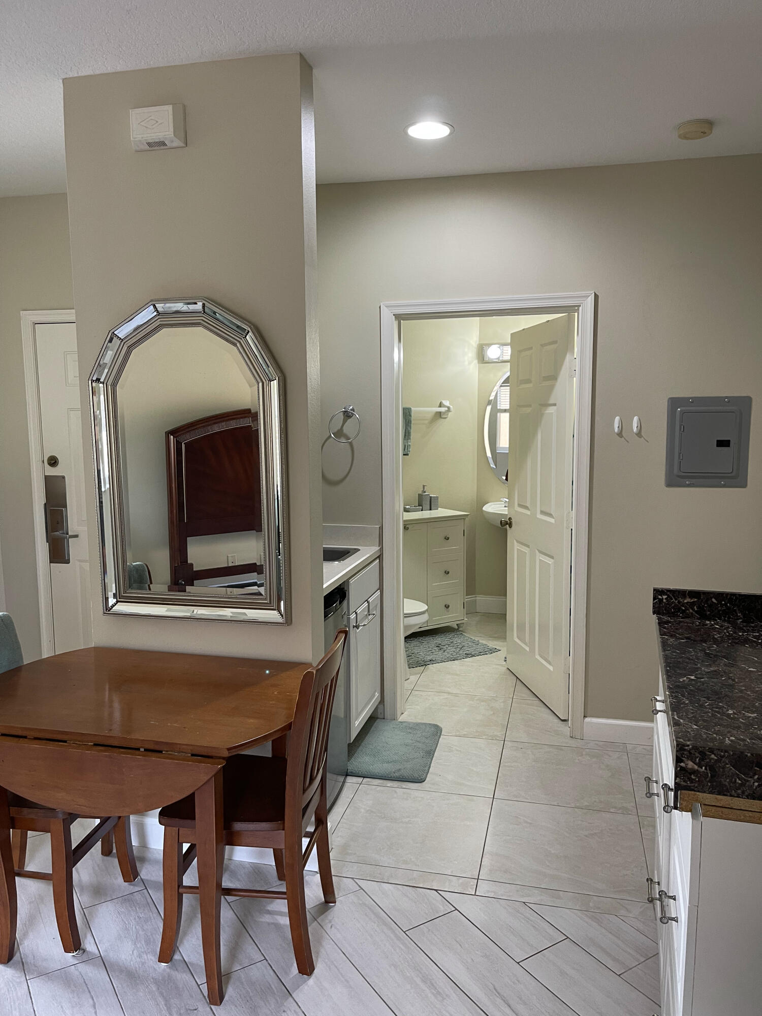 8912 Sandshot Court B