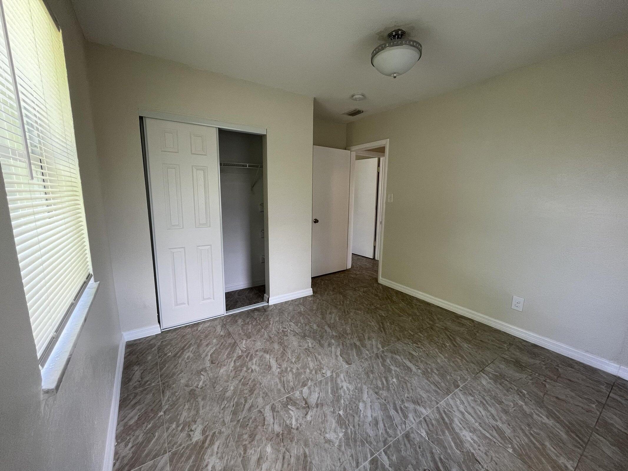 285 SE Abeto Lane