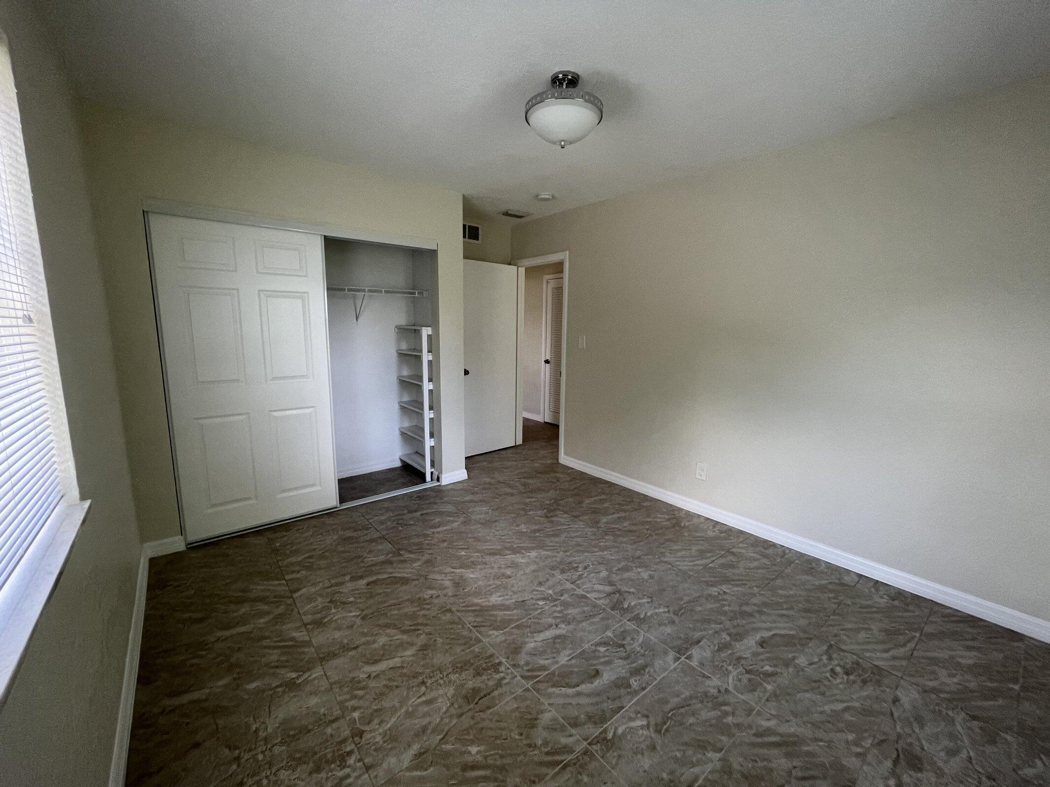 285 SE Abeto Lane