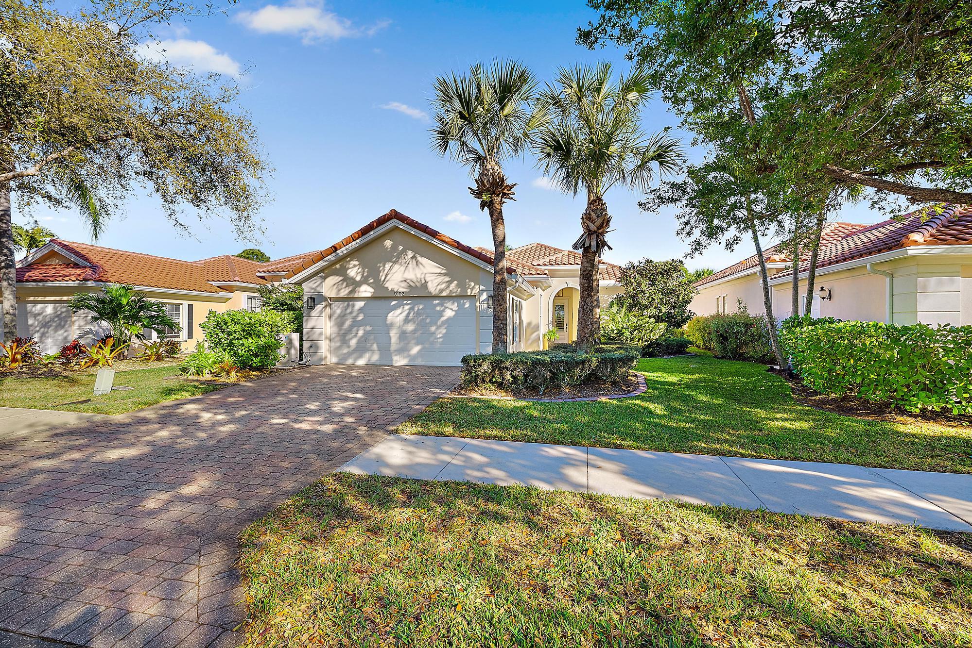 9102 SE Eldorado Way