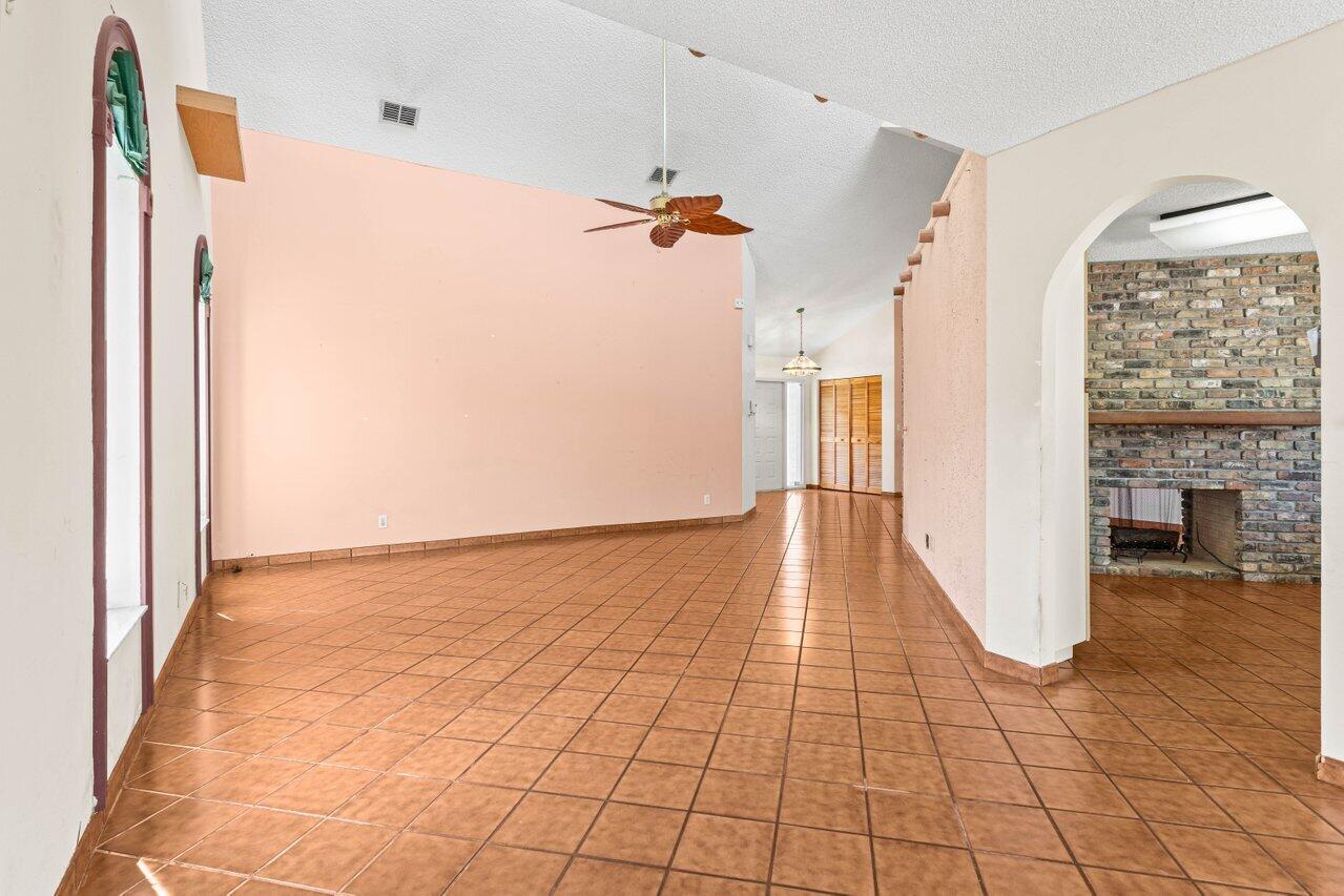 3093 NW 28th Terrace