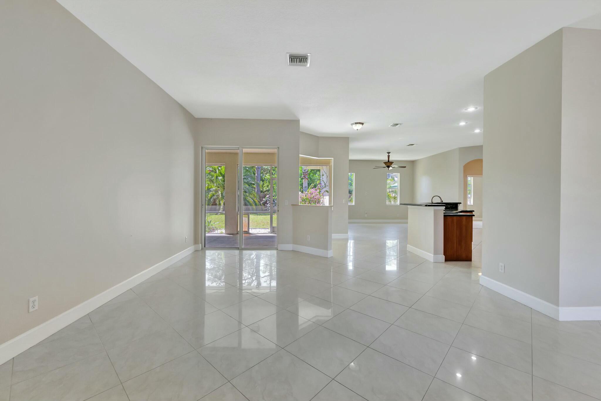129 SE Fallon Drive