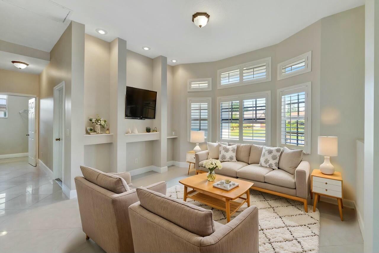 129 SE Fallon Drive