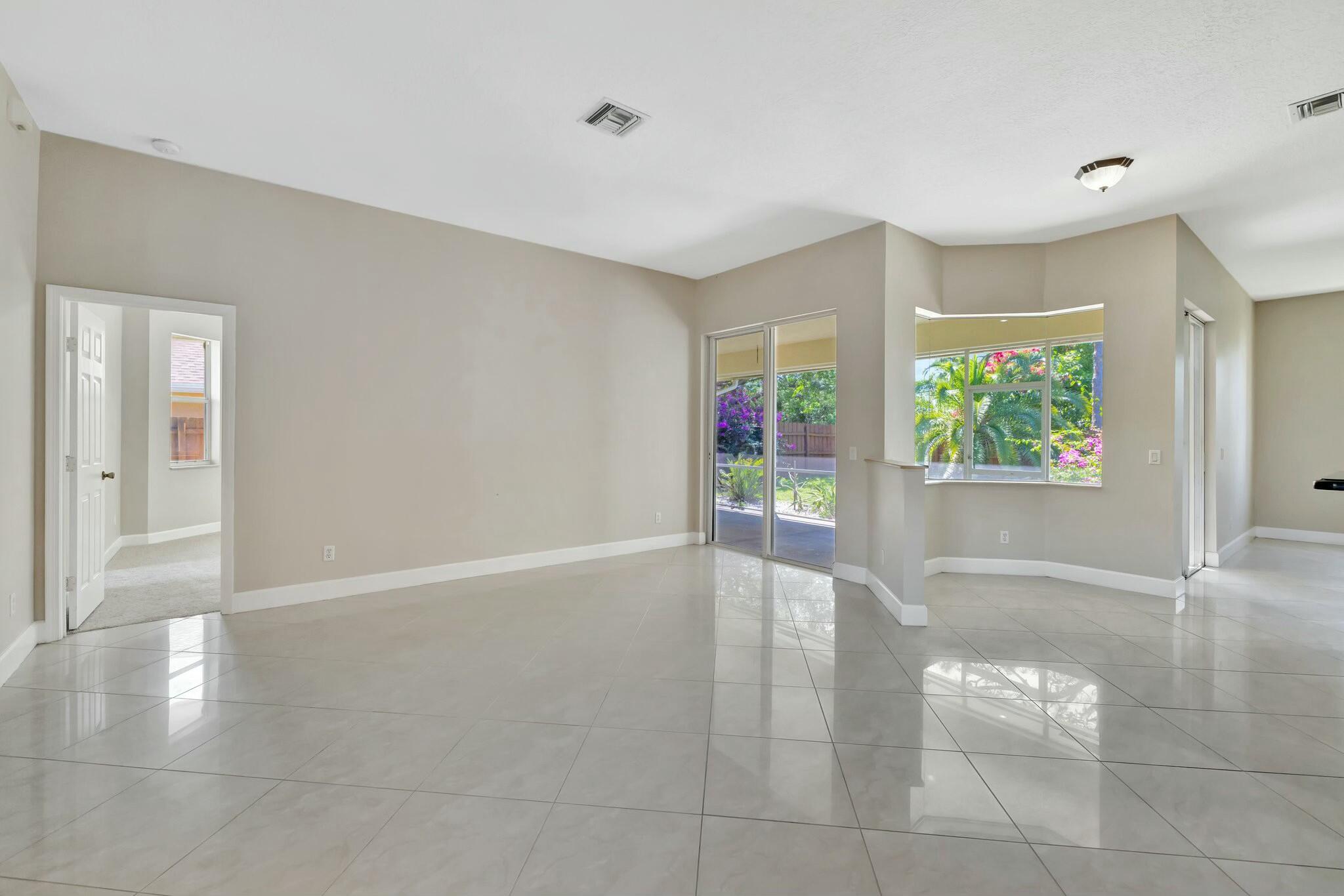 129 SE Fallon Drive