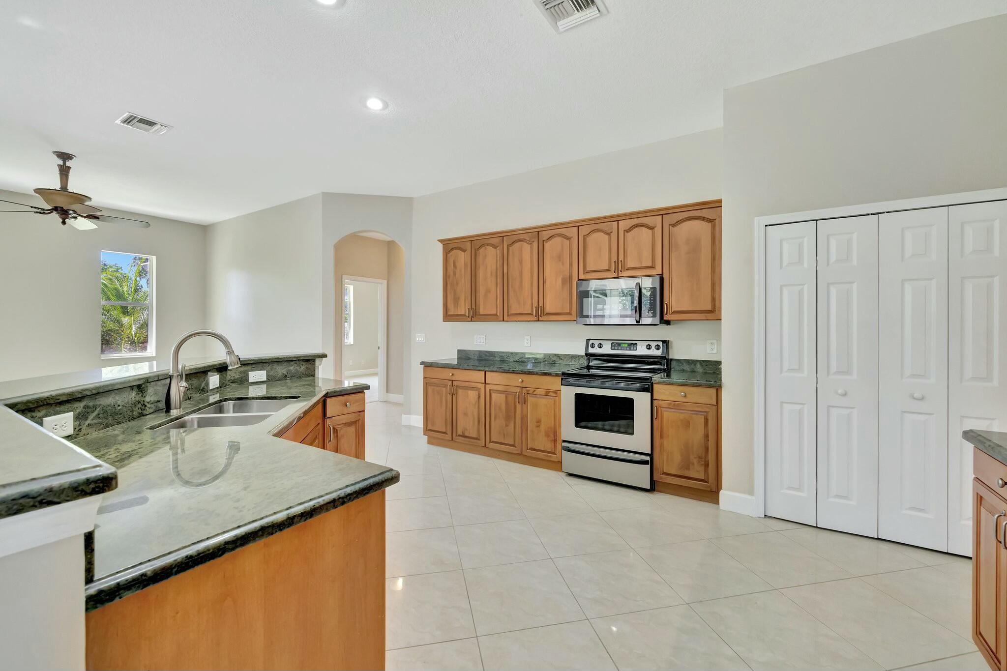 129 SE Fallon Drive