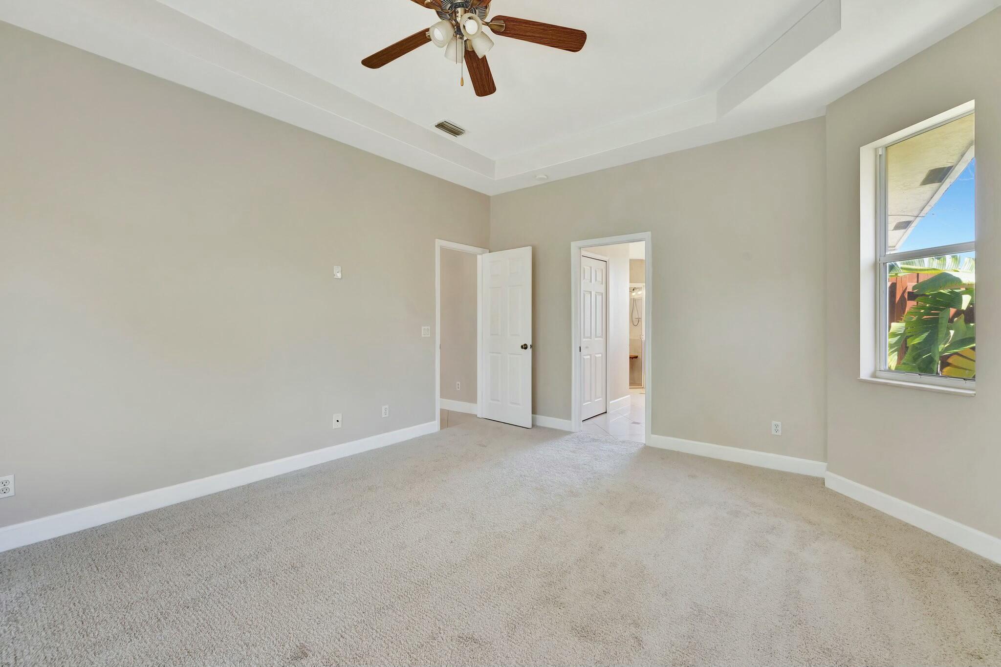 129 SE Fallon Drive