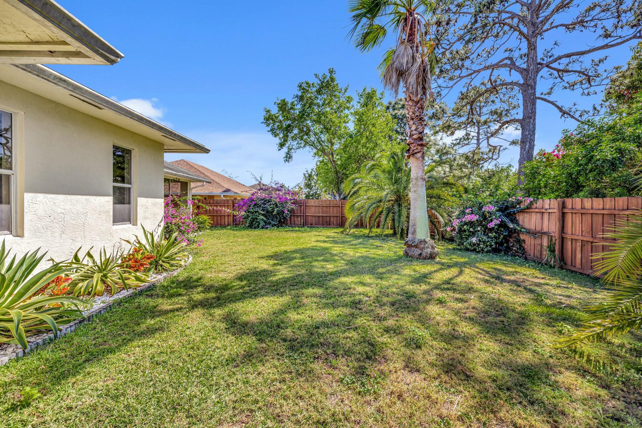 129 SE Fallon Drive