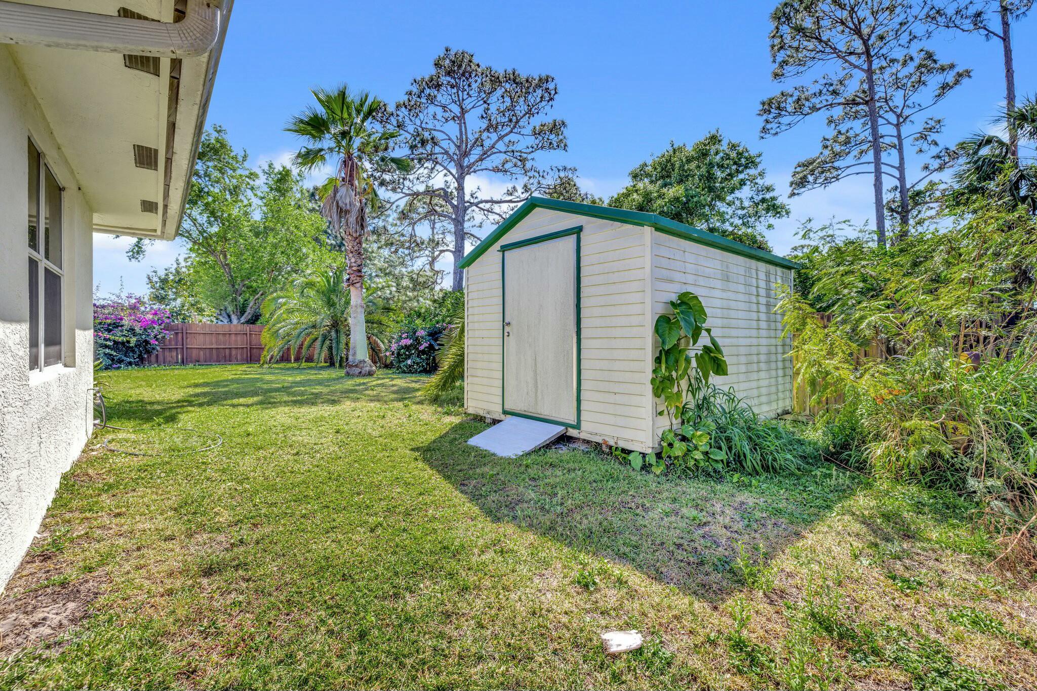 129 SE Fallon Drive